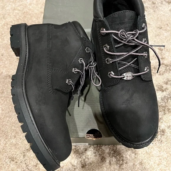 Black Timberlands barely worn Barely worn Black leather Timberland boots, comes... | Depop main image 3